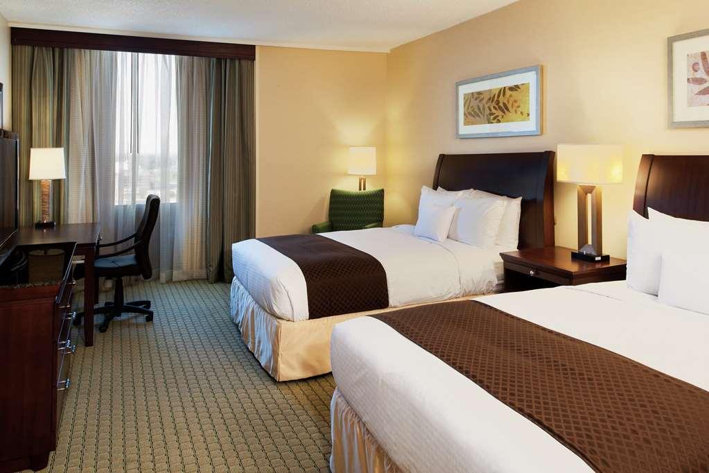 Doubletree By Hilton Hotel & Executive Meeting Center Omaha-Downtown Ruang foto