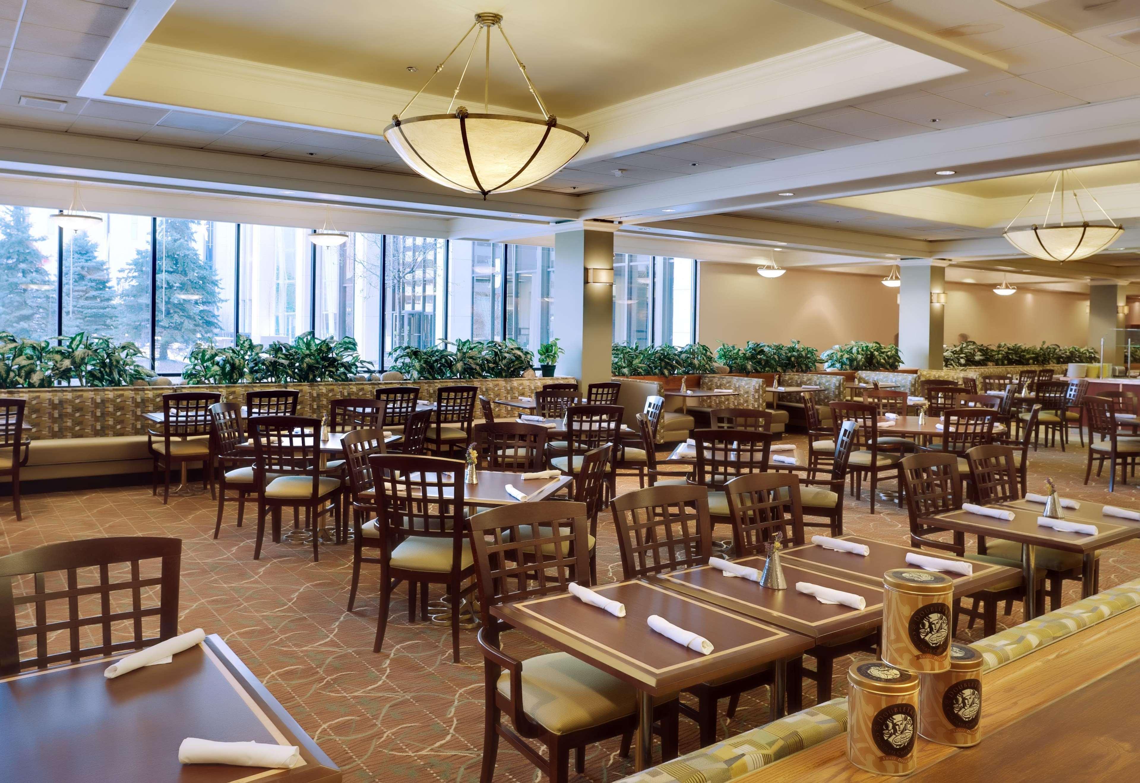 Doubletree By Hilton Hotel & Executive Meeting Center Omaha-Downtown Restoran foto
