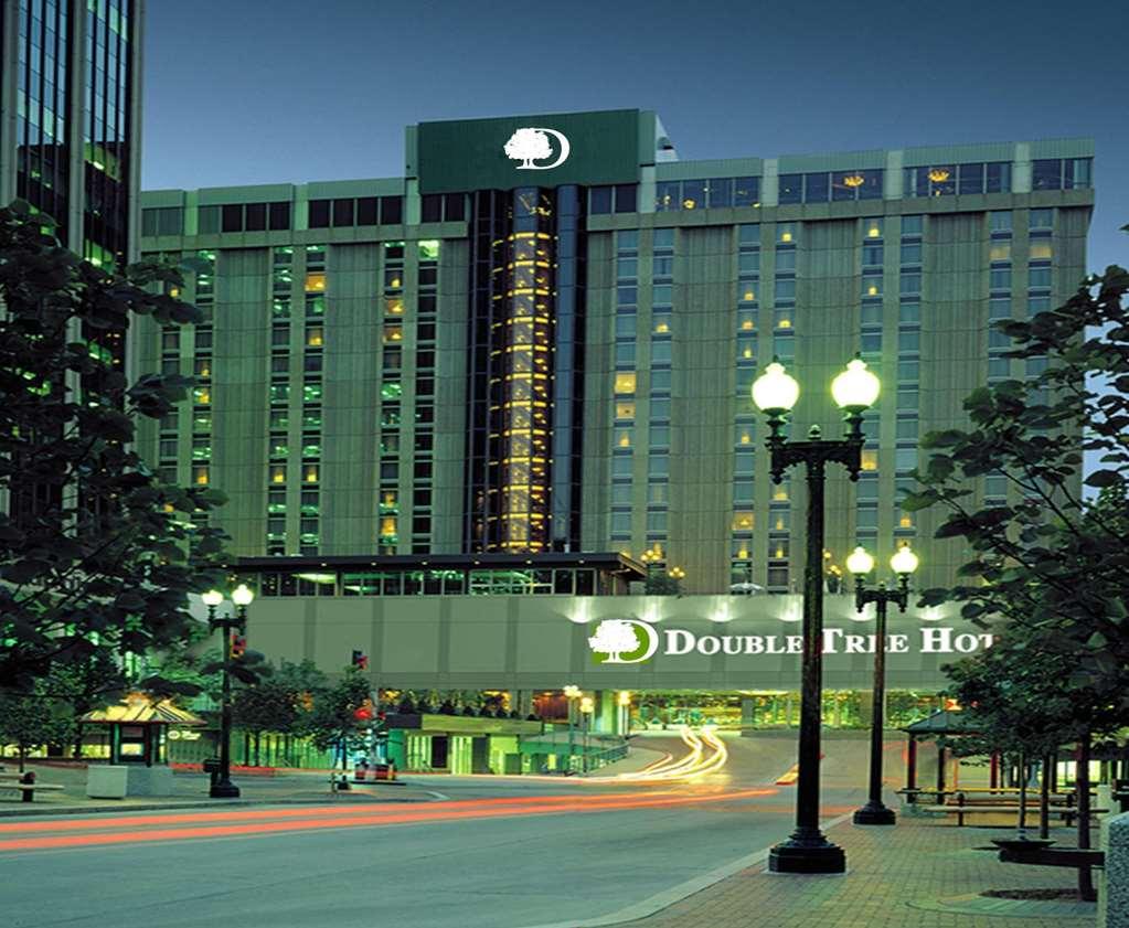 Doubletree By Hilton Hotel & Executive Meeting Center Omaha-Downtown Bagian luar foto